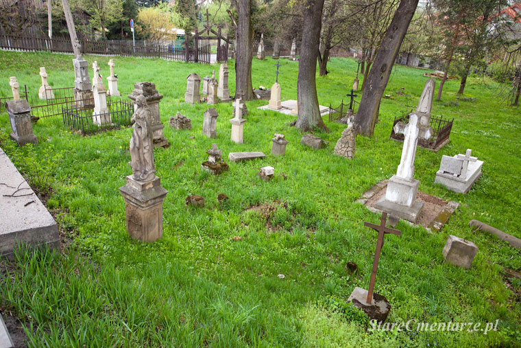 Stary cmentarz w Tuchowie